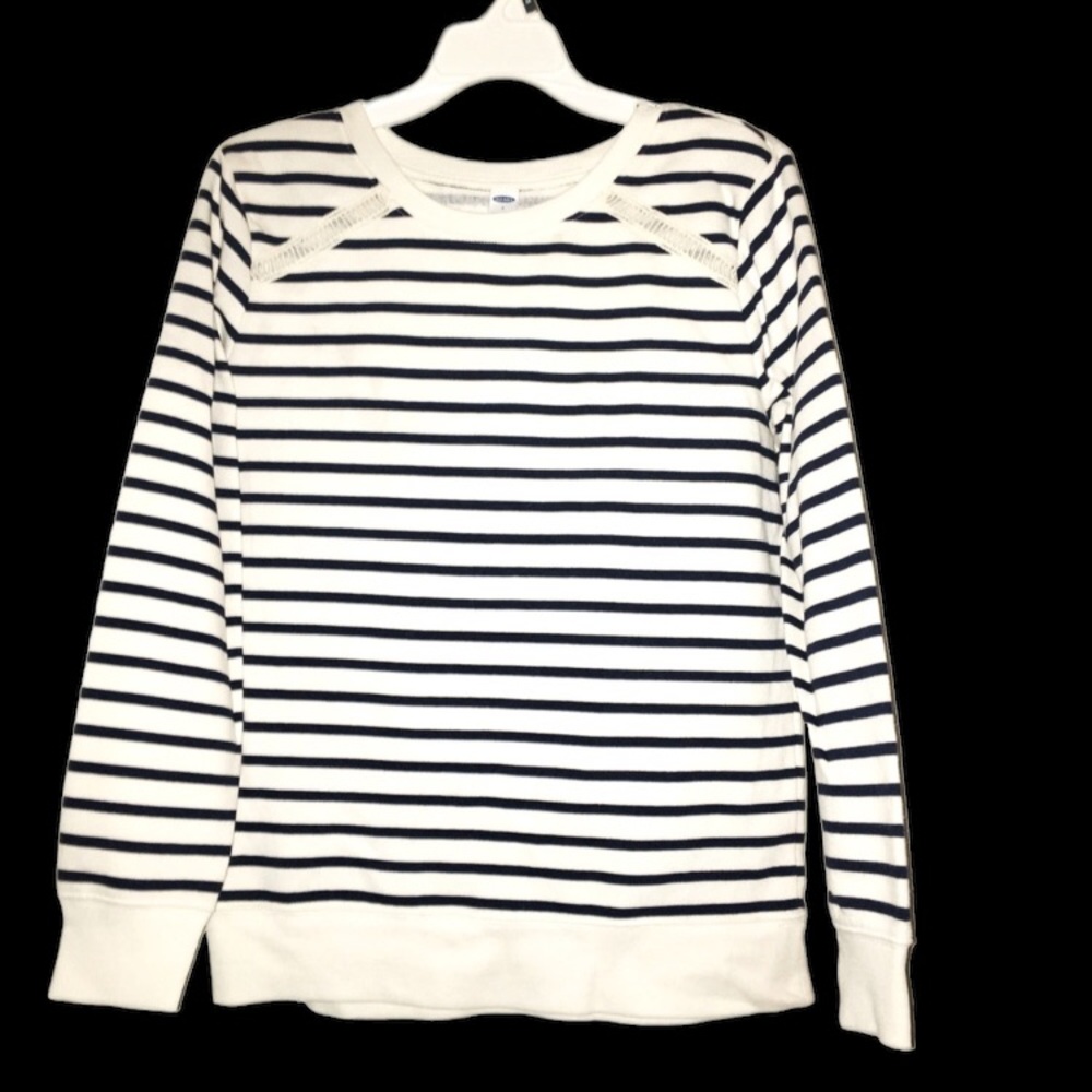 Women’s Old Navy sweater top